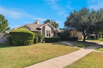 Building Photo - 2016 Peakwood Dr