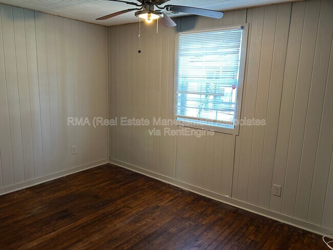 Foto del edificio - 740 E Chappell St