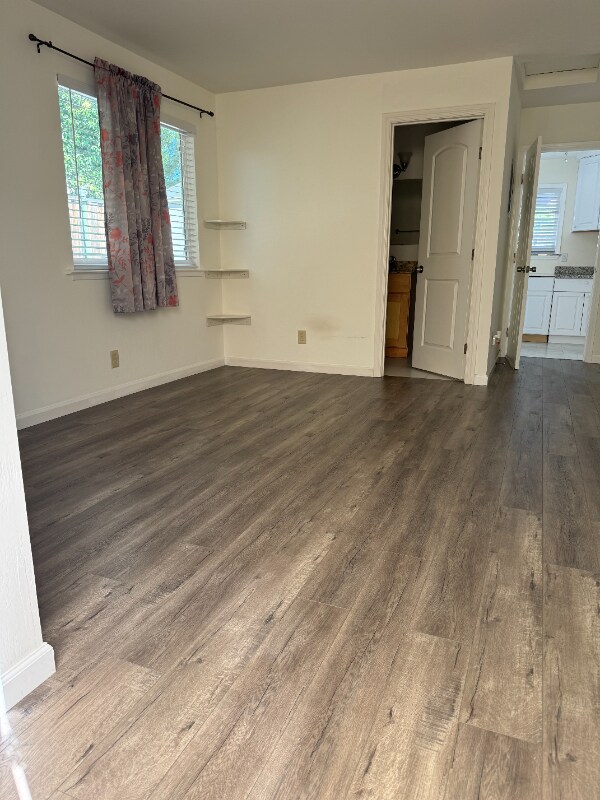 Foto del edificio - 914 McCreery Ave