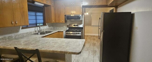 Building Photo - 2083 Martin Rd