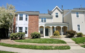 Building Photo - 172 Tulip Ln