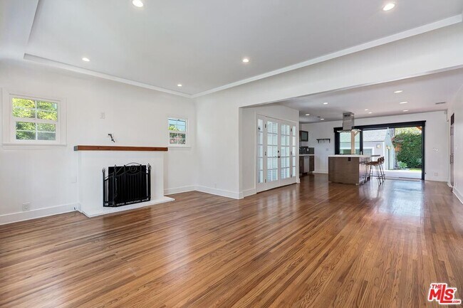 Foto del edificio - 723 N Mansfield Ave