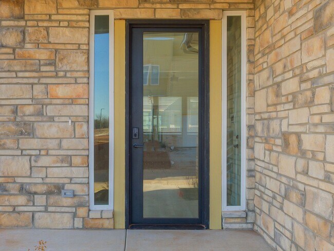 Building Photo - Beautiful New Construction Home in Edmond/...