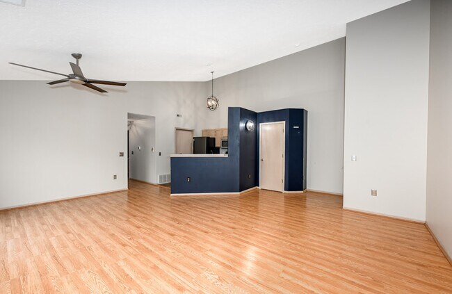 Living Room (View 1) - 1460 Buckingham Gate Blvd