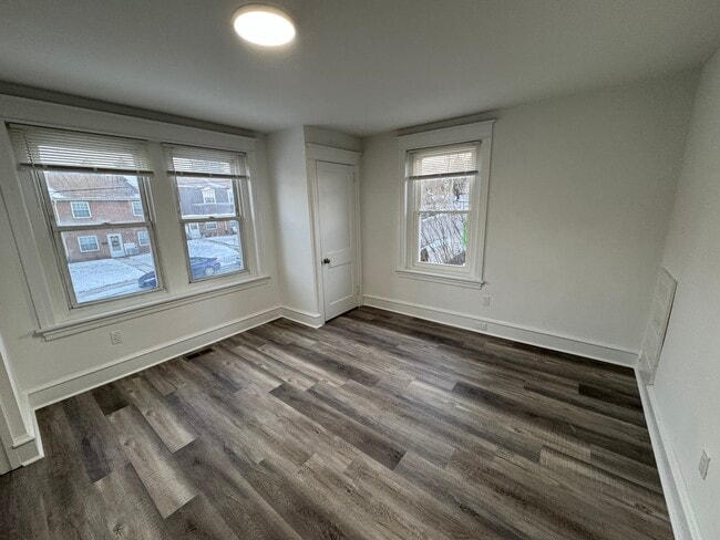 Building Photo - 806 Manatawna Ave