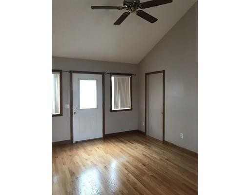 Foto del edificio - 10 Woodcrest Rd