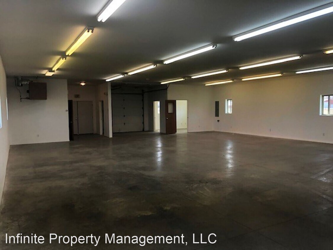 Primary Photo - Studio, 1 bath House - 2655 Amsterdam Road #2