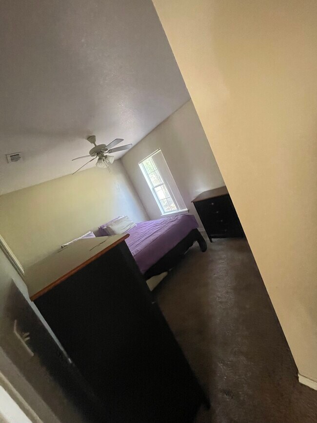 Foto del edificio - 867 S Brett St