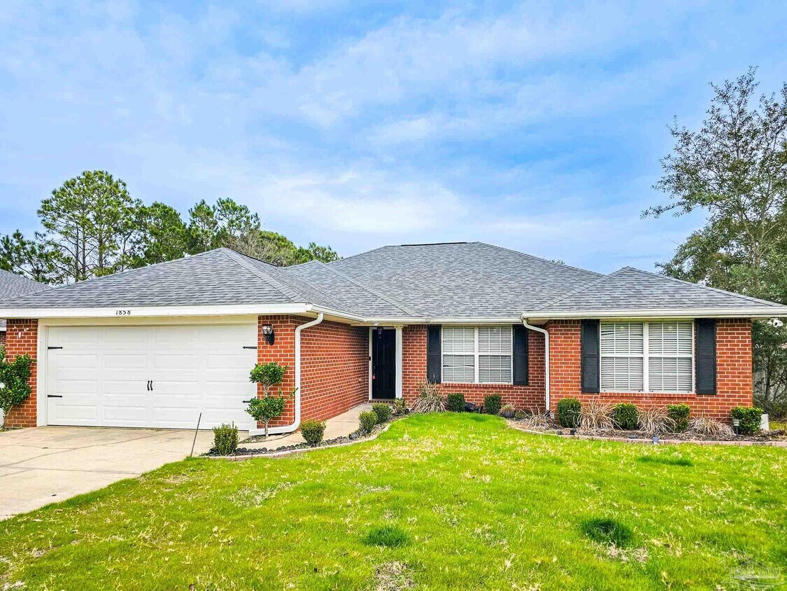 1858 Lighthouse Pointe Dr, Gulf Breeze, FL 32563 House Rental in Gulf
