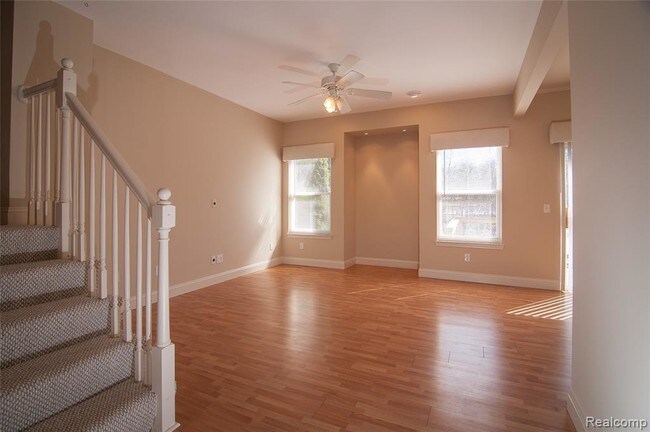Building Photo - 3190 Brookside Dr