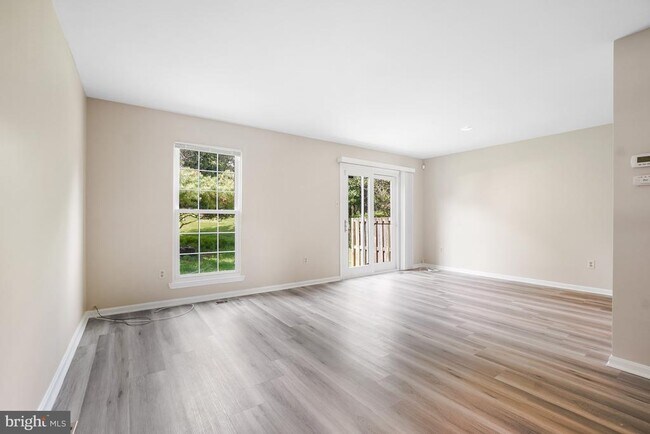 Foto del edificio - 3121 Benton Square Dr