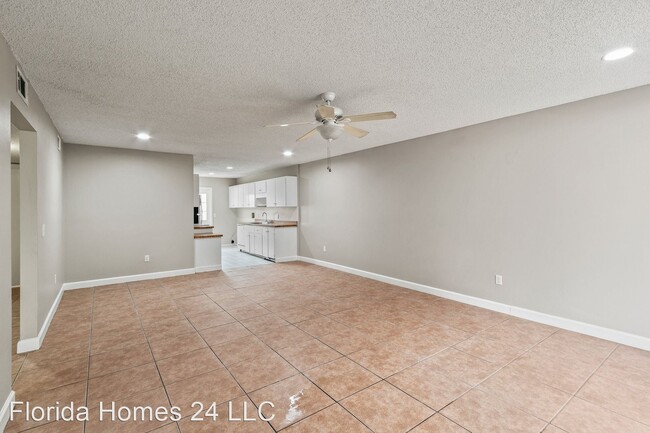 Building Photo - 3 br, 2 bath House - 459 W Rosewood Lane