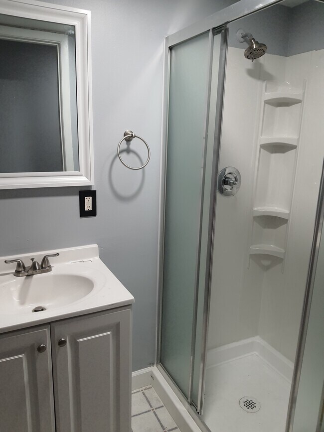 Foto del edificio - 4848 Cole Blvd