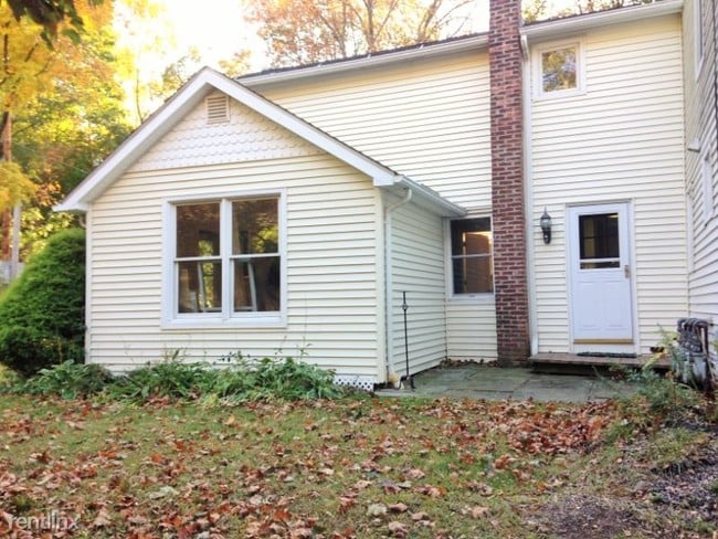 Building Photo - 472 Wheelers Farm Rd