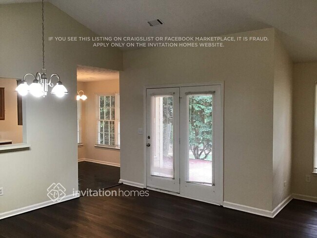 Foto del edificio - 1950 Shady Creek Ln NE