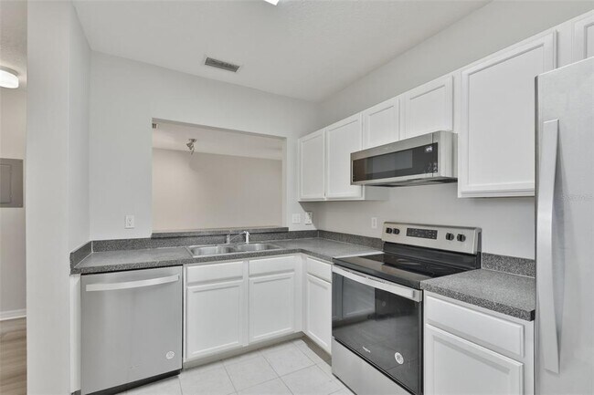 Building Photo - 6437 Cypressdale Dr