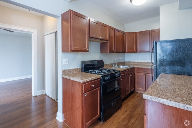 2HAB, 1BA - 790 ft² - The Flamingo Apartments