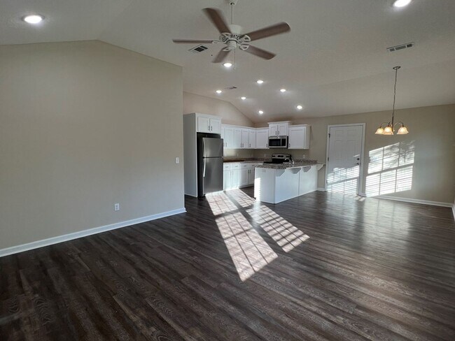 Foto del edificio - 3bd 2ba HOME FOR RENT!