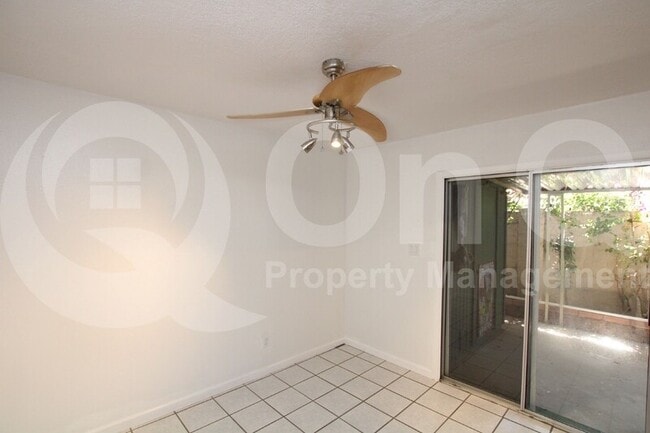 Foto del edificio - 2211 W Turney Ave