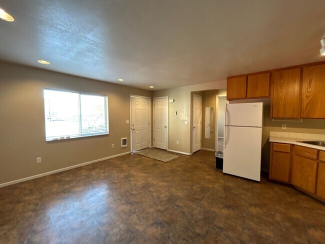 Foto del edificio - 548-548 SW 3rd St