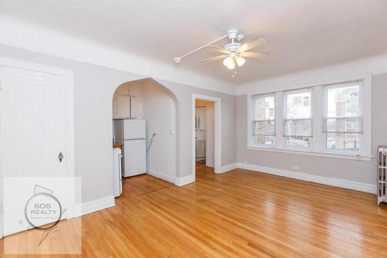 Primary Photo - 7542 Adams St