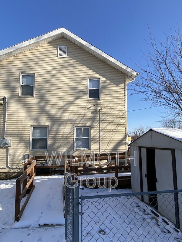 Foto del edificio - 2036 Singleton St