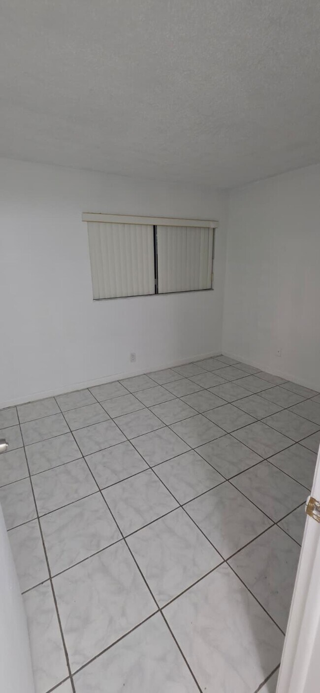 Foto del edificio - 3199 Foxcroft Rd