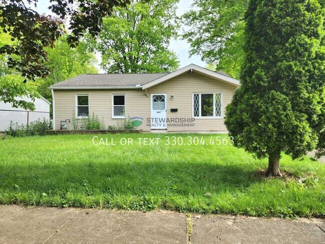 Foto del edificio - 2461 Briner Ave