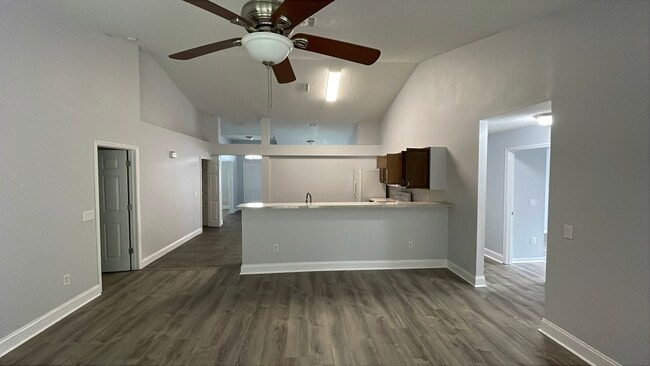 Building Photo - 8018 Shepherd Ave