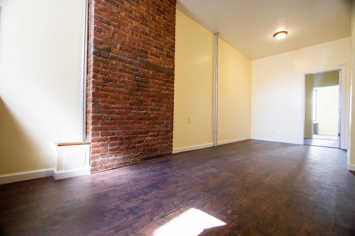 Foto principal - 274 Irving Ave