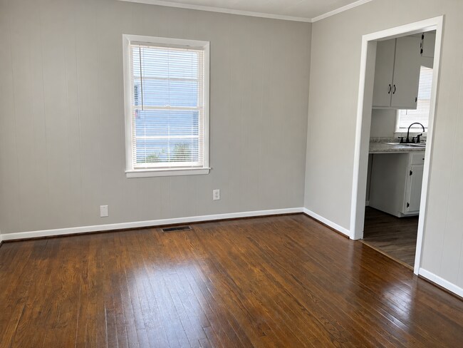 Building Photo - 118 Lawndale Ave