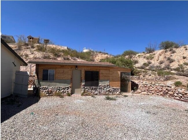 Building Photo - 238 E Pederson Dr