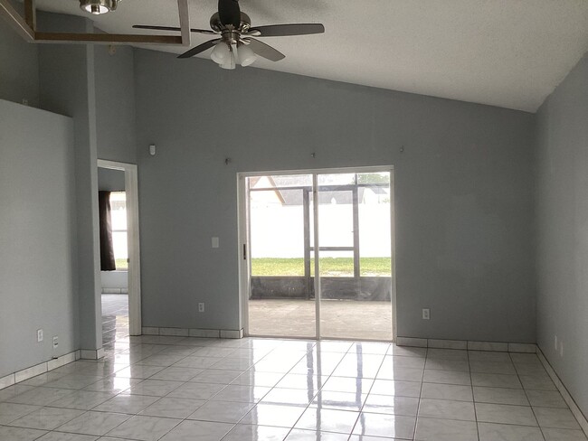 Foto del edificio - Beautiful Home 3x2