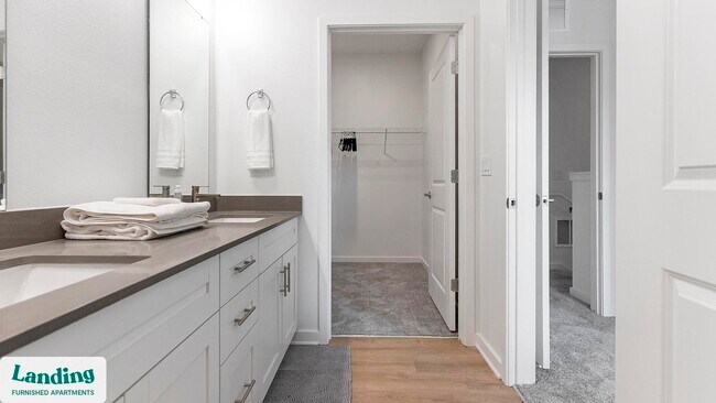 Foto del edificio - 515 Corso Ln