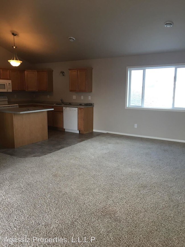 Foto del edificio - 501-516 West Agassiz Circle Southeast