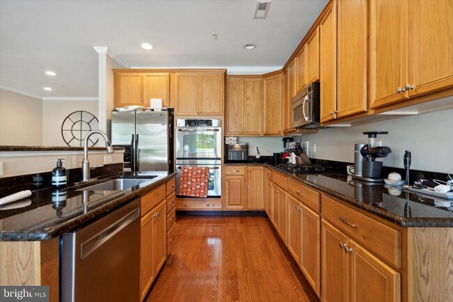 Building Photo - 3233 Meadow View Cir