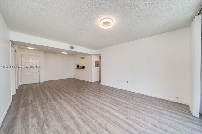 Building Photo - 2711 Ocean Club Blvd