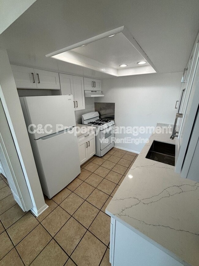Foto del edificio - 327 Chestnut Ave