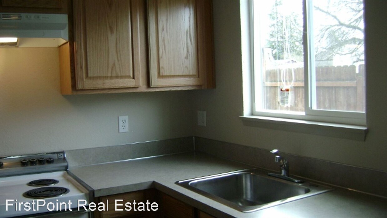 Building Photo - 2 br, 1 bath House - 1214 12th Ave NW