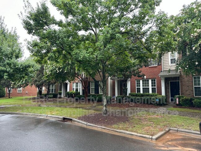 Foto del edificio - 9974 Evergreen Terrace Drive