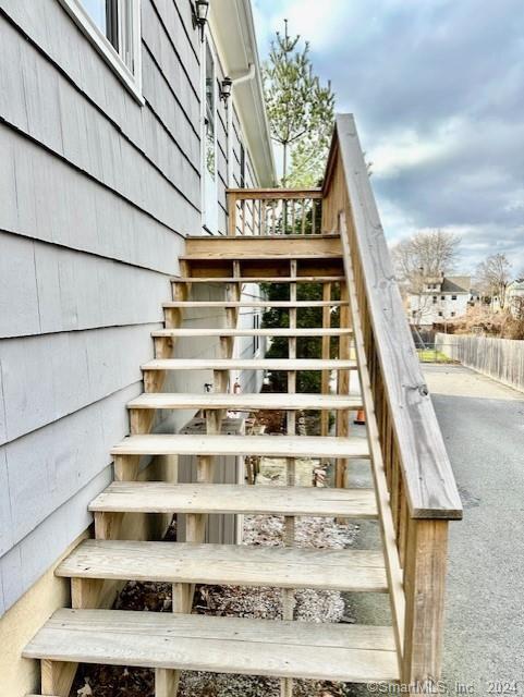 Building Photo - 131 Strawberry Hill Ave