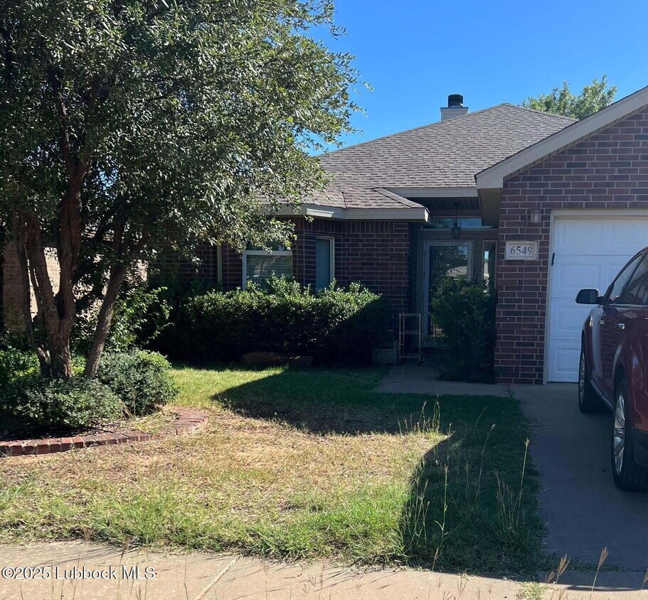 Foto principal - 6549 88th St