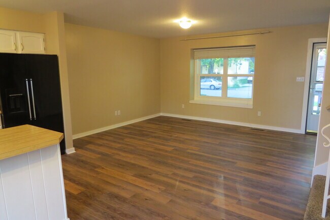 Living Room - 1309 Northwest Beechwood Street