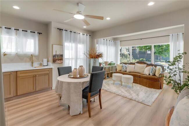 Building Photo - 1123 E Ocean Blvd