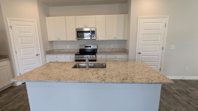 Foto del edificio - 109 Bottlebrush Dr