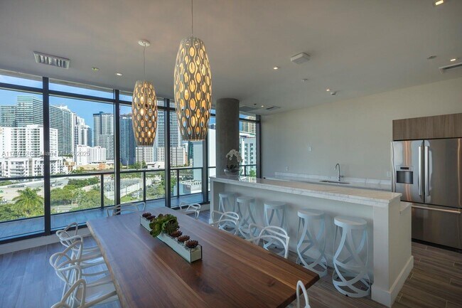Foto del edificio - 201 SW 17th Rd