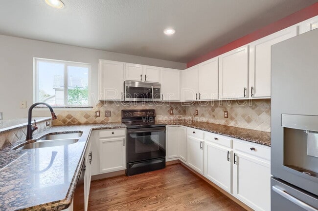 Building Photo - 21709 E Kent Dr