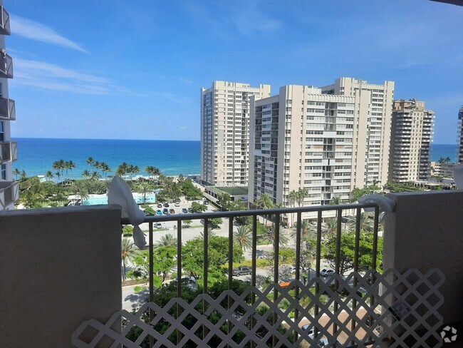 Building Photo - 1865 S Ocean Dr