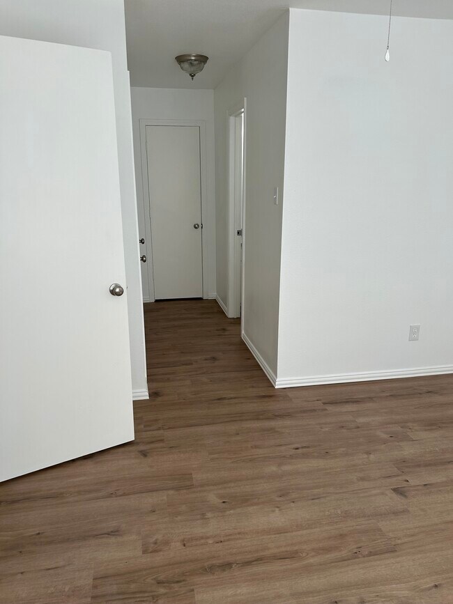 Foto del edificio - 581 Iberis Rd S