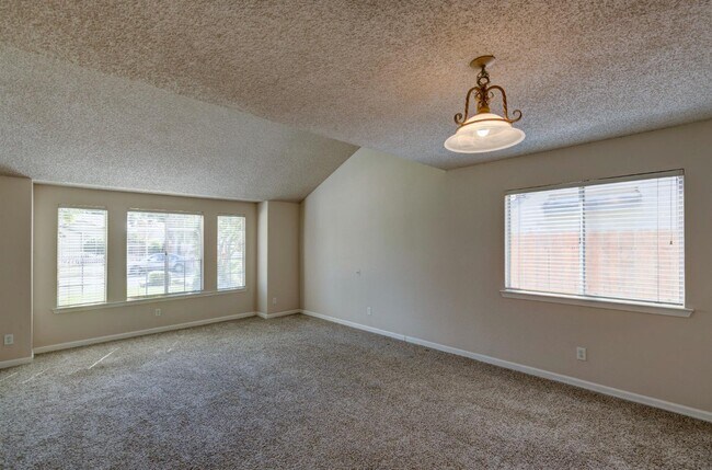 Building Photo - 5236 W Los Altos Ave